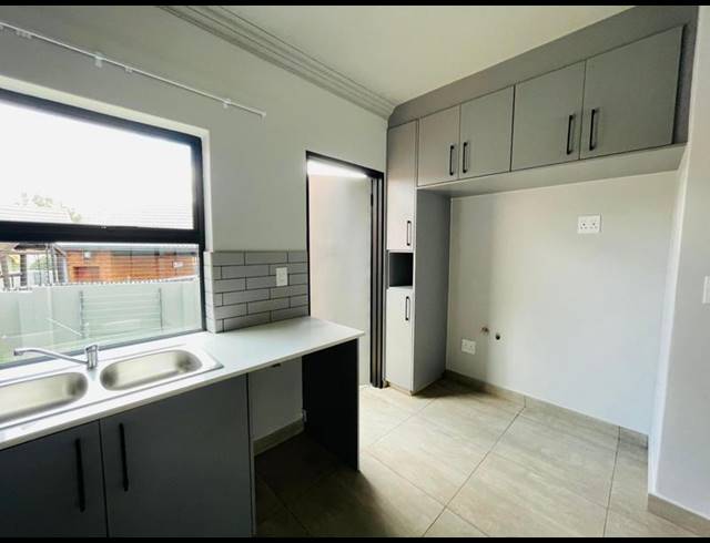 2 BEDROOM PROPERTY TO RENT IN OLYMPUS AH